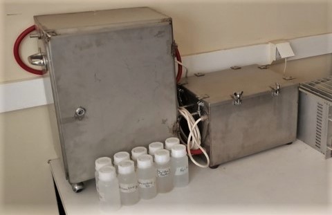 Radon calibration chamber
